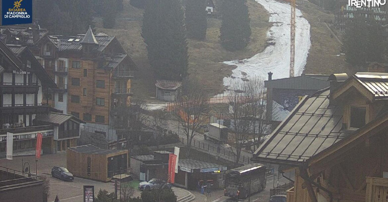 Webcam Madonna di Campiglio (Skiarea Campiglio Dolomiti di Brenta - Val di Sole Val Rendena) - Madonna di Campiglio