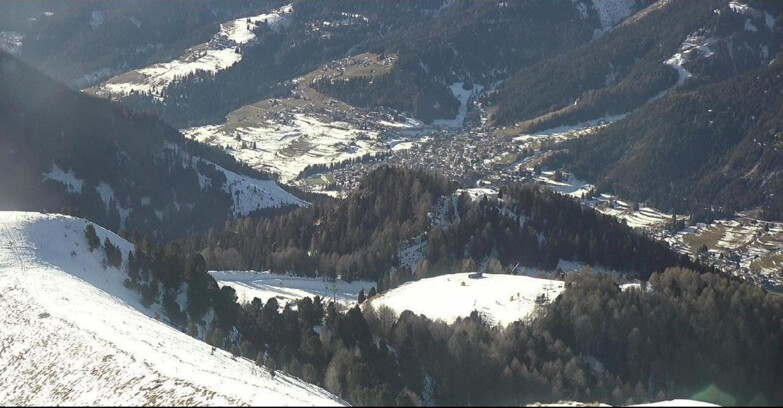 Webcam Pozza di Fassa-Aloch-Buffaure  - Sasso Lungo und Sasso Piatto