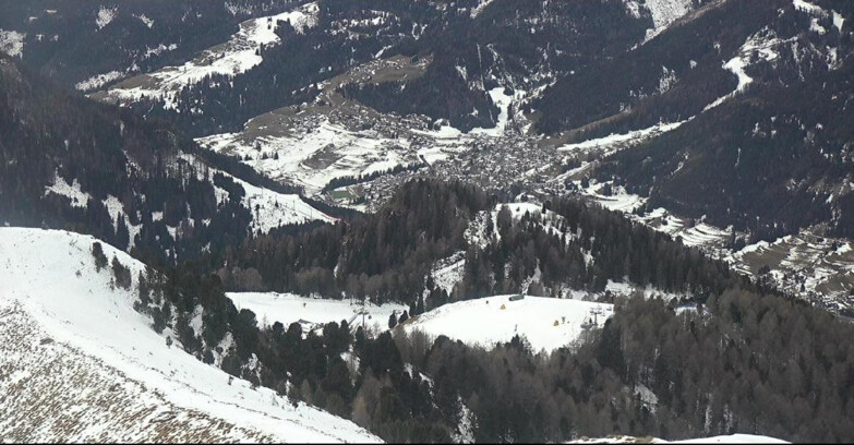 Webcam Pozza di Fassa-Aloch-Buffaure  - Sasso Lungo e Sasso Piatto visti da Buffaure