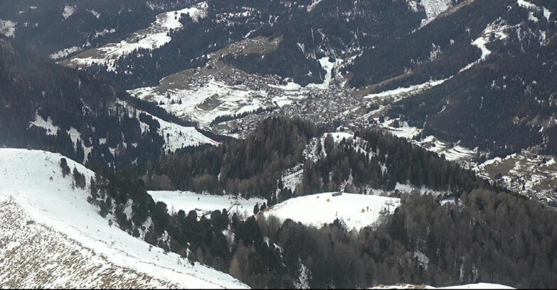 Webcam Pozza di Fassa-Aloch-Buffaure  - Sasso Lungo e Sasso Piatto visti da Buffaure