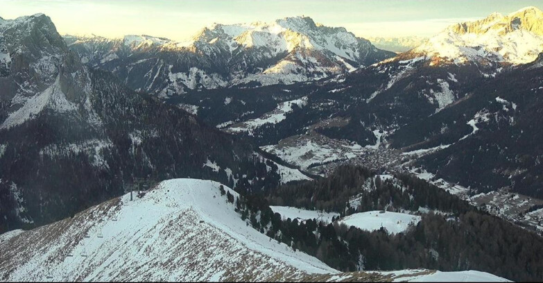 Webcam Pozza di Fassa-Aloch-Buffaure  - Sasso Lungo e Sasso Piatto visti da Buffaure