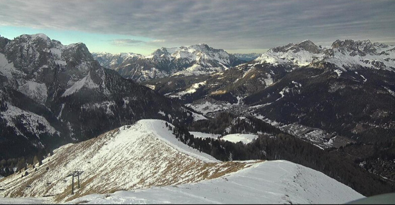 Webcam Pozza di Fassa-Aloch-Buffaure  - Sasso Lungo e Sasso Piatto visti da Buffaure