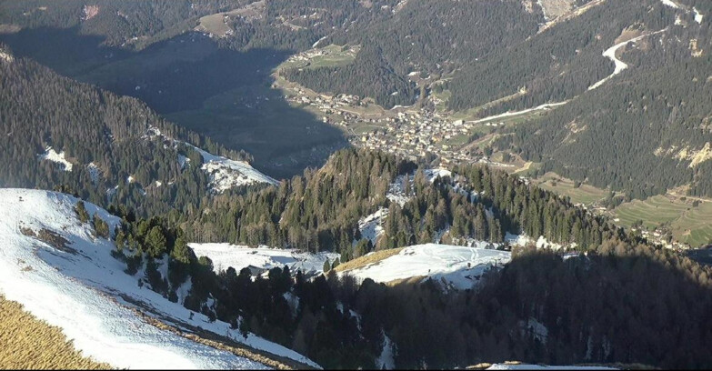 Webcam Pozza di Fassa-Aloch-Buffaure  - Sasso Lungo e Sasso Piatto visti da Buffaure