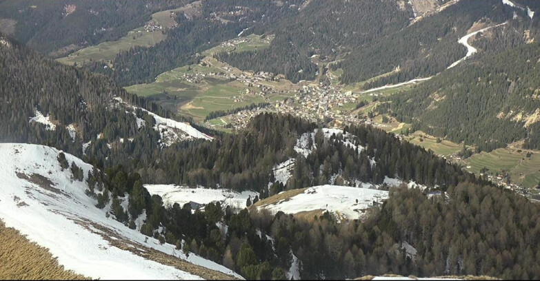 Webcam Pozza di Fassa-Aloch-Buffaure  - Sasso Lungo und Sasso Piatto