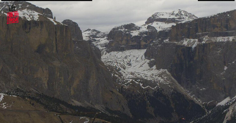 Webcam Campitello-Mazzin-Col Rodella - Canazei - Belvedere - Skiarea Belvedere