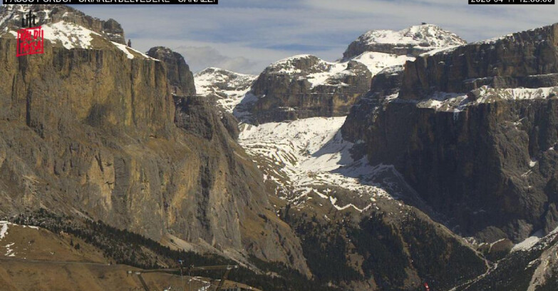 Webcam Campitello-Mazzin-Col Rodella - Canazei - Belvedere - Skiarea Belvedere