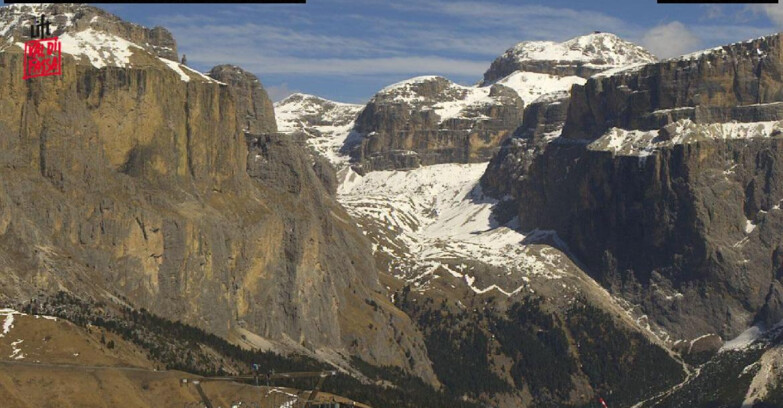 Webcam Campitello-Mazzin-Col Rodella - Canazei - Belvedere - Skiarea Belvedere