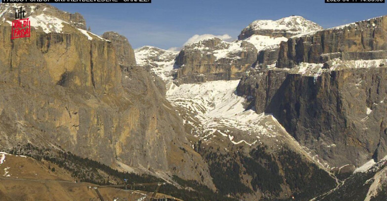 Webcam Campitello-Mazzin-Col Rodella - Canazei - Belvedere - Skiarea Belvedere