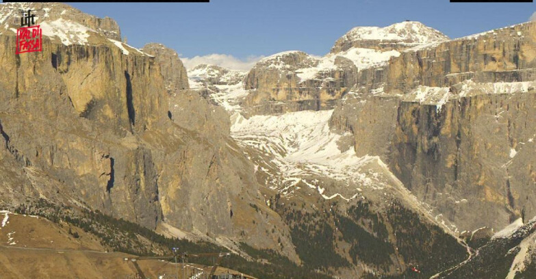 Webcam Campitello-Mazzin-Col Rodella - Canazei - Belvedere - Skiarea Belvedere