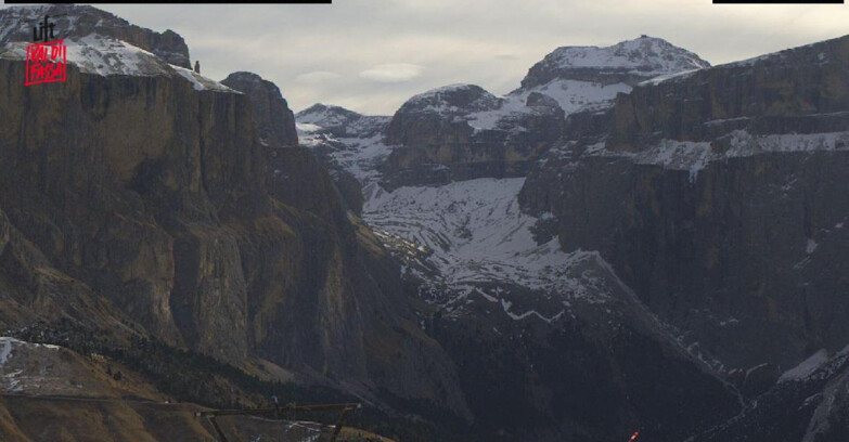 Webcam Campitello-Mazzin-Col Rodella - Canazei - Belvedere - Skiarea Belvedere