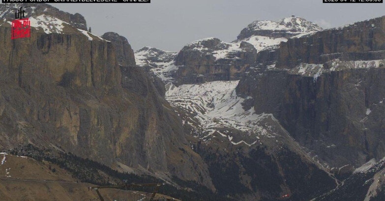 Webcam Campitello-Mazzin-Col Rodella - Canazei - Belvedere - Skiarea Belvedere