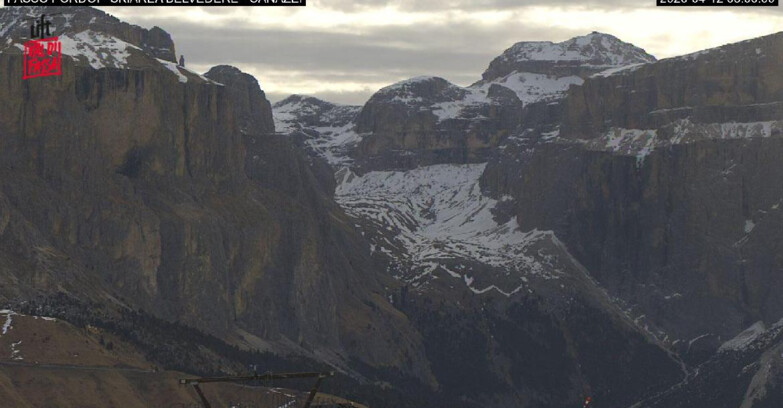 Webcam Campitello-Mazzin-Col Rodella - Canazei - Belvedere - Skiarea Belvedere