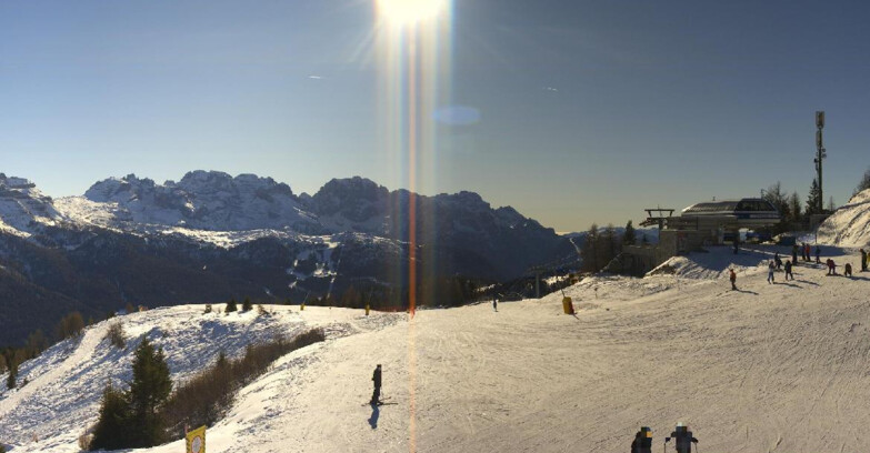 Webcam Skiarea Campiglio Dolomiti di Brenta Val di Sole Val Rendena - Seggiovia Malghette 