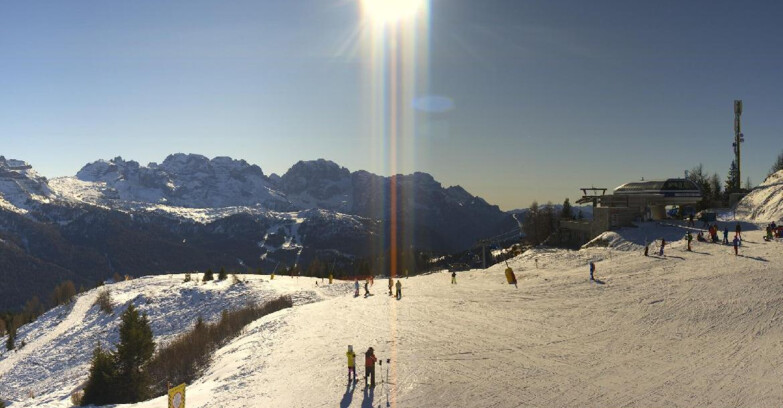 Webcam Skiarea Campiglio Dolomiti di Brenta Val di Sole Val Rendena - Seggiovia Malghette 