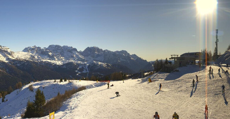 Webcam Skiarea Campiglio Dolomiti di Brenta Val di Sole Val Rendena - Seggiovia Malghette 