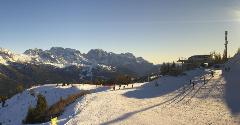 Webcam Skiarea Campiglio Dolomiti di Brenta Val di Sole Val Rendena - Seggiovia Malghette 