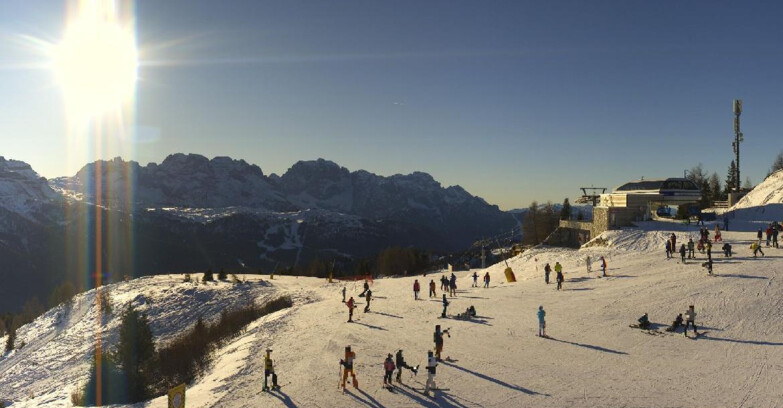 Webcam Skiarea Campiglio Dolomiti di Brenta Val di Sole Val Rendena - Seggiovia Malghette 