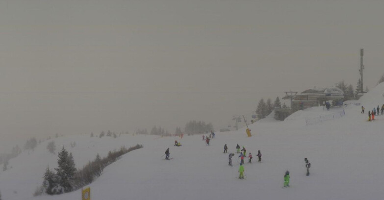 Webcam Folgarida-Marilleva  (Skiarea Campiglio Dolomiti di Brenta - Val di Sole Val Rendena) - Seggiovia Malghette 