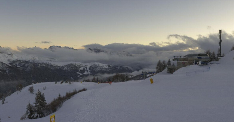Webcam Folgarida-Marilleva  (Skiarea Campiglio Dolomiti di Brenta - Val di Sole Val Rendena) - Seggiovia Malghette 