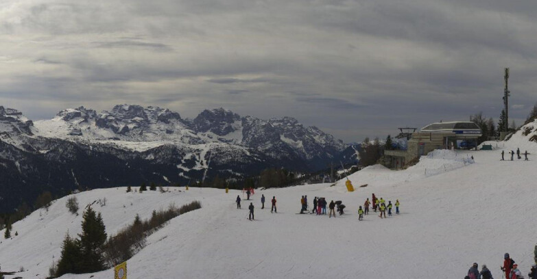 Webcam Folgarida-Marilleva  (Skiarea Campiglio Dolomiti di Brenta - Val di Sole Val Rendena) - Seggiovia Malghette 