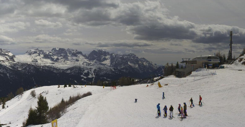 Webcam Folgarida-Marilleva  (Skiarea Campiglio Dolomiti di Brenta - Val di Sole Val Rendena) - Seggiovia Malghette 