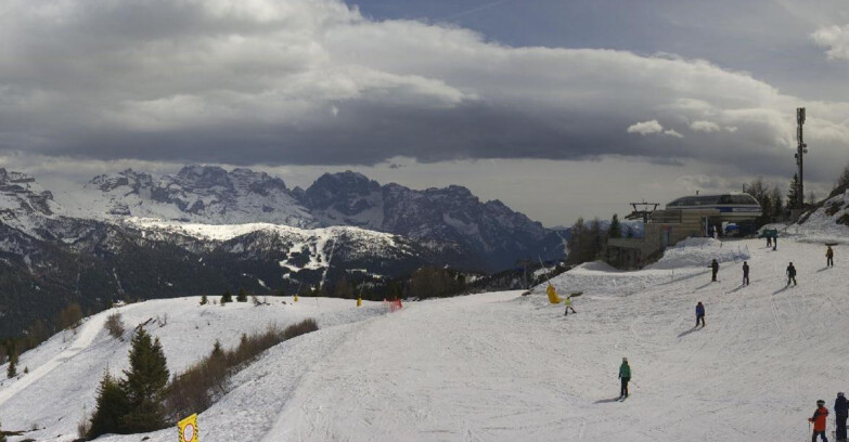 Webcam Folgarida-Marilleva  (Skiarea Campiglio Dolomiti di Brenta - Val di Sole Val Rendena) - Seggiovia Malghette 
