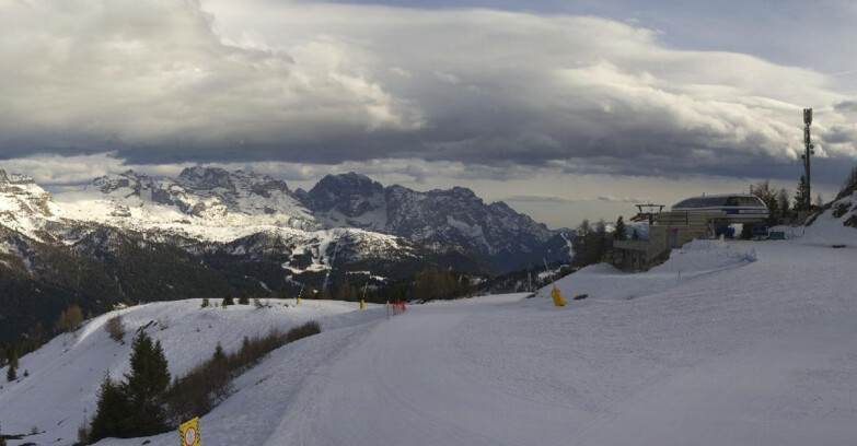 Webcam Folgarida-Marilleva  (Skiarea Campiglio Dolomiti di Brenta - Val di Sole Val Rendena) - Seggiovia Malghette 