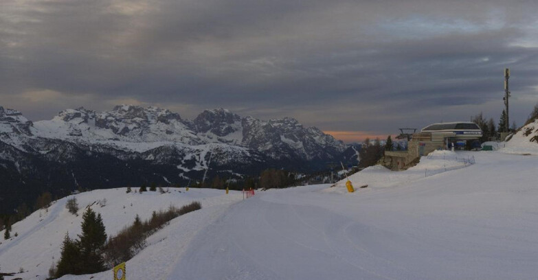 Webcam Folgarida-Marilleva  (Skiarea Campiglio Dolomiti di Brenta - Val di Sole Val Rendena) - Seggiovia Malghette 