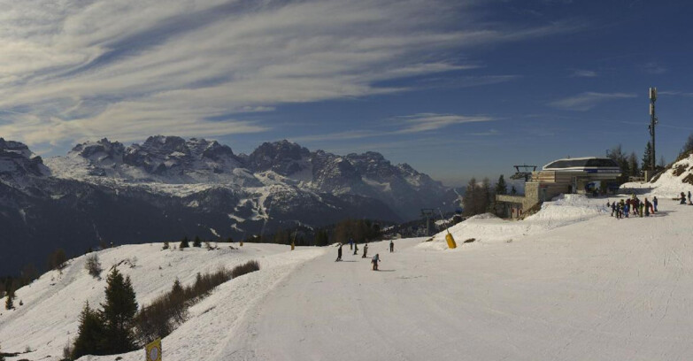 Webcam Folgarida-Marilleva  (Skiarea Campiglio Dolomiti di Brenta - Val di Sole Val Rendena) - Seggiovia Malghette 