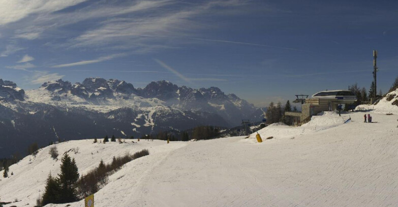 Webcam Folgarida-Marilleva  (Skiarea Campiglio Dolomiti di Brenta - Val di Sole Val Rendena) - Seggiovia Malghette 