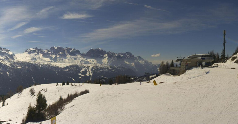 Webcam Folgarida-Marilleva  (Skiarea Campiglio Dolomiti di Brenta - Val di Sole Val Rendena) - Seggiovia Malghette 