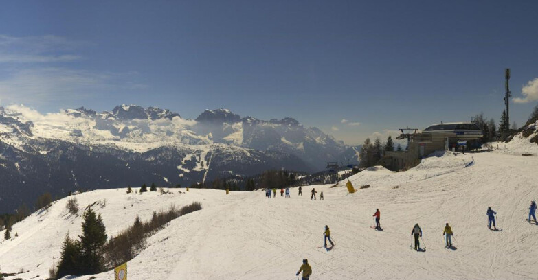 Webcam Folgarida-Marilleva  (Skiarea Campiglio Dolomiti di Brenta - Val di Sole Val Rendena) - Seggiovia Malghette 