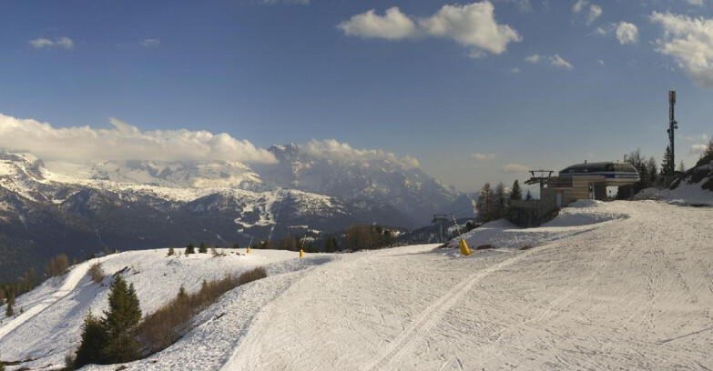 Webcam Ski area Campiglio Dolomiti di Brenta Val di Sole Val Rendena - Seggiovia Malghette 