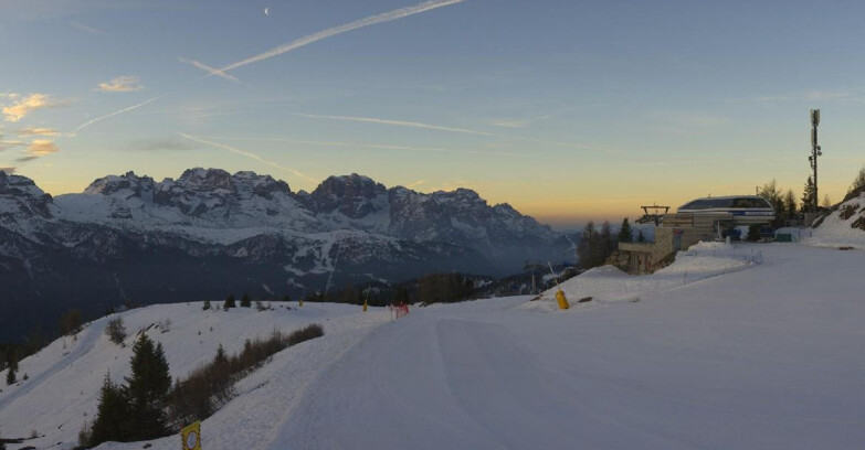 Webcam Skiarea Campiglio Dolomiti di Brenta Val di Sole Val Rendena - Seggiovia Malghette 