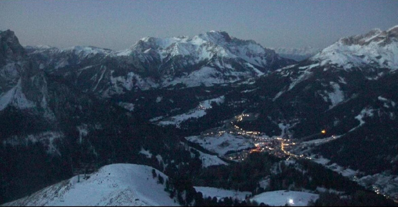 Webcam Pozza di Fassa-Aloch-Buffaure  - Cabinovia Buffaure - Stazione a Monte