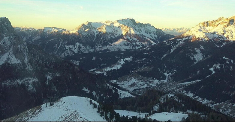 Webcam Pozza di Fassa-Aloch-Buffaure  - Cabinovia Buffaure - Stazione a Monte