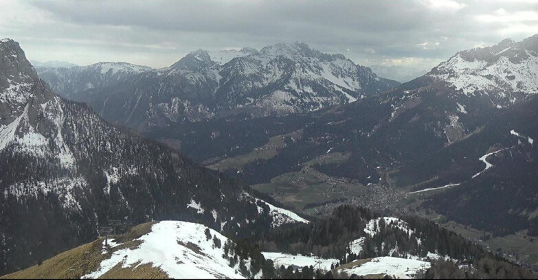 Webcam Pozza di Fassa-Aloch-Buffaure  - Cabinovia Buffaure - Stazione a Monte