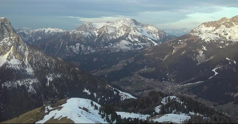 Webcam Pozza di Fassa-Aloch-Buffaure  - Cabinovia Buffaure - Stazione a Monte