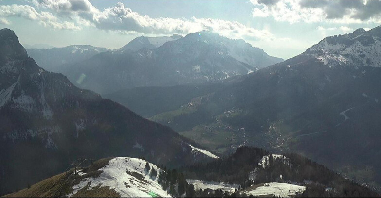 Webcam Pozza di Fassa-Aloch-Buffaure  - Cabinovia Buffaure - Stazione a Monte