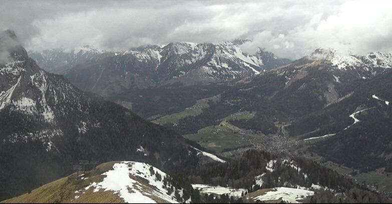 Webcam Pozza di Fassa-Aloch-Buffaure  - Cabinovia Buffaure - Stazione a Monte