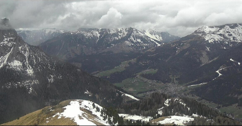 Webcam Pozza di Fassa-Aloch-Buffaure  - Cabinovia Buffaure - Stazione a Monte