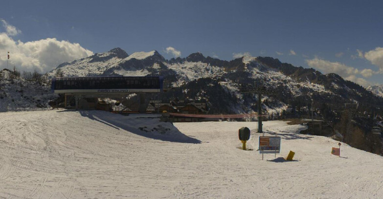 Webcam Ski area Campiglio Dolomiti di Brenta Val di Sole Val Rendena - Seggiovia Orso Bruno 