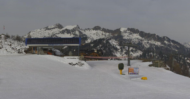 Webcam Skiarea Campiglio Dolomiti di Brenta Val di Sole Val Rendena - Seggiovia Orso Bruno 