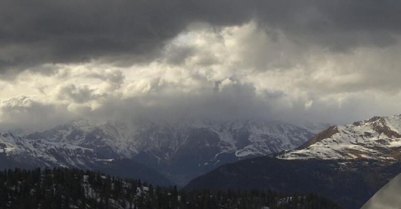 Webcam Folgarida-Marilleva  (Skiarea Campiglio Dolomiti di Brenta - Val di Sole Val Rendena) - Gruppo Ortles Cevedale 