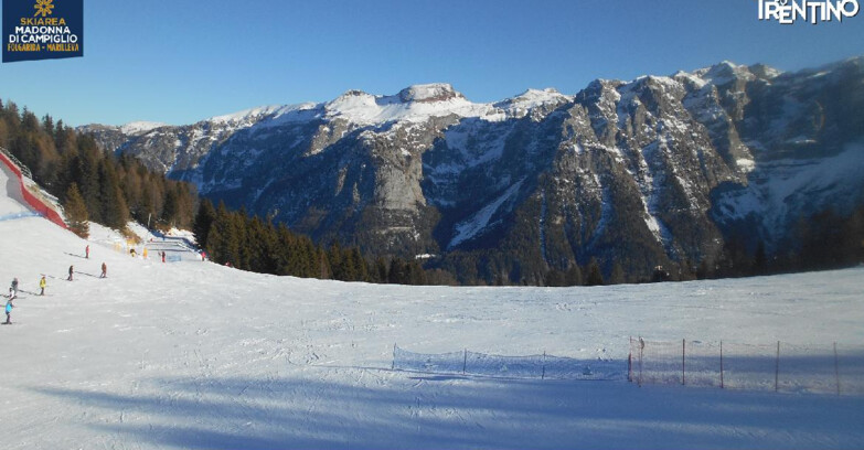 Webcam Ski area Campiglio Dolomiti di Brenta Val di Sole Val Rendena - Pista delle Rocce - Folgarida
