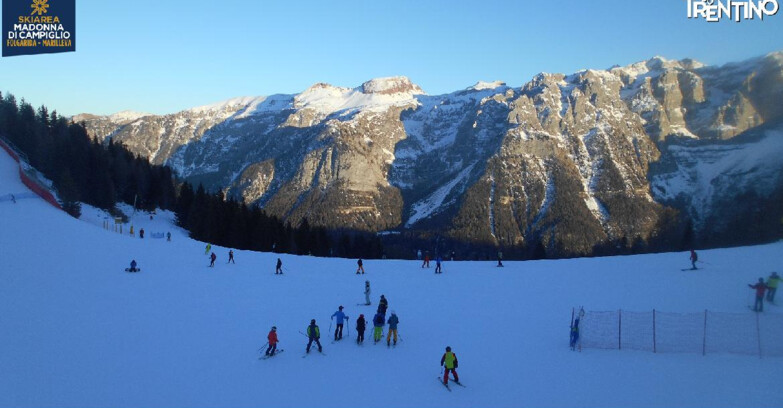 Webcam Ski area Campiglio Dolomiti di Brenta Val di Sole Val Rendena - Pista delle Rocce - Folgarida