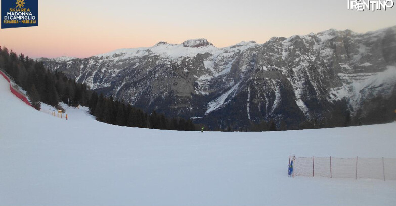 Webcam Ski area Campiglio Dolomiti di Brenta Val di Sole Val Rendena - Pista delle Rocce - Folgarida