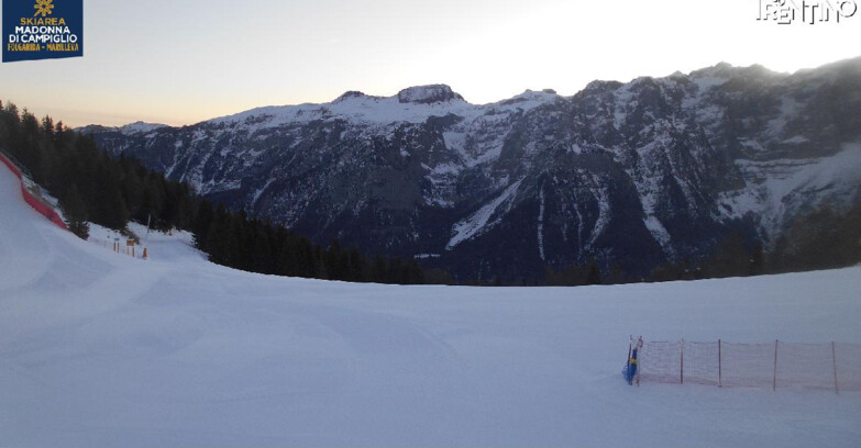 Webcam Ski area Campiglio Dolomiti di Brenta Val di Sole Val Rendena - Pista delle Rocce - Folgarida