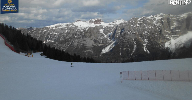 Webcam Skiarea Campiglio Dolomiti di Brenta Val di Sole Val Rendena - Pista delle Rocce - Folgarida