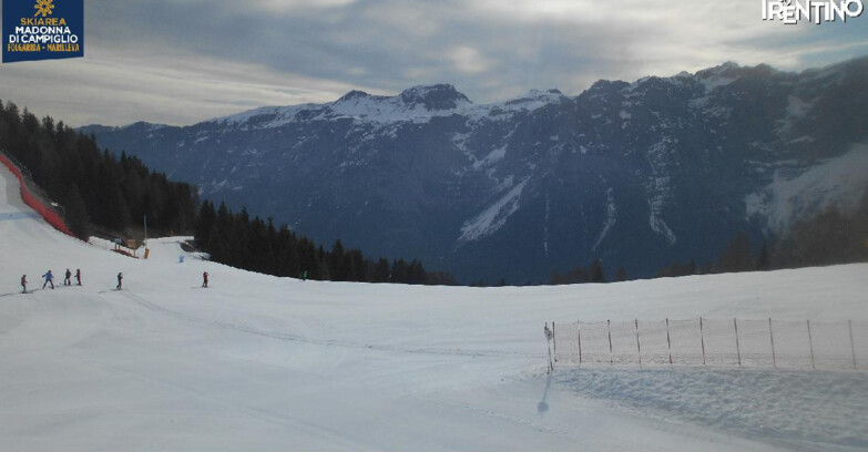 Webcam Skiarea Campiglio Dolomiti di Brenta Val di Sole Val Rendena - Pista delle Rocce - Folgarida
